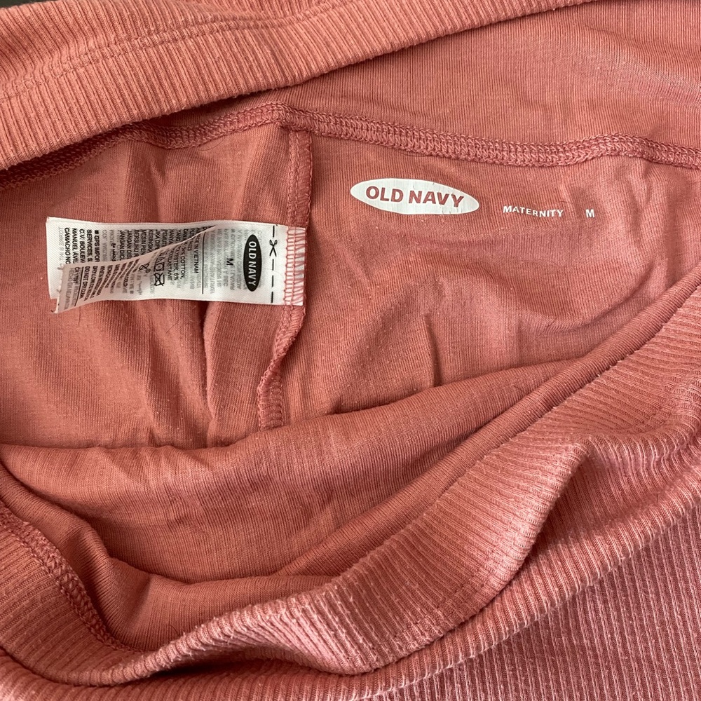 TWO SHORTS - Old Navy Maternity Shorts